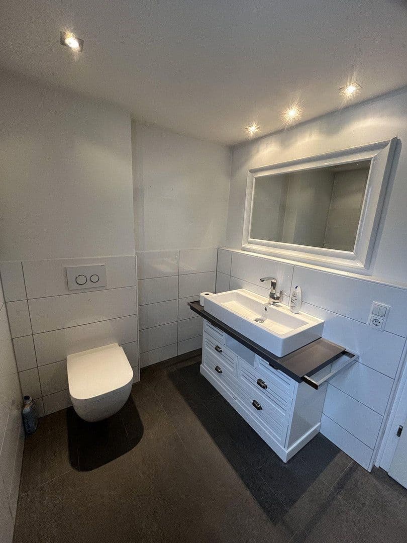 Prenájom bytu 4-izbový 89 m², Weilerswist, Severné Porýnie - Westfálsko Prenájom bytu 4-izbový 89 m², Weilerswist, Severné Porýnie - Westfálsko