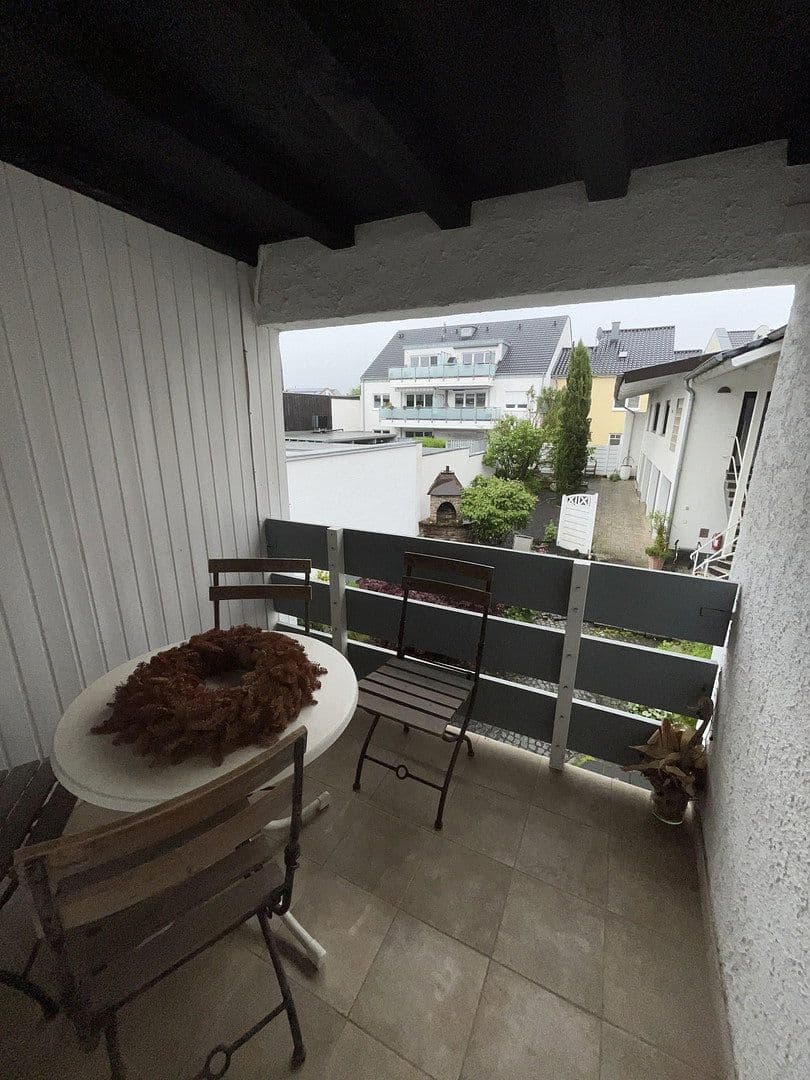 Prenájom bytu 4-izbový 89 m², Weilerswist, Severné Porýnie - Westfálsko Prenájom bytu 4-izbový 89 m², Weilerswist, Severné Porýnie - Westfálsko