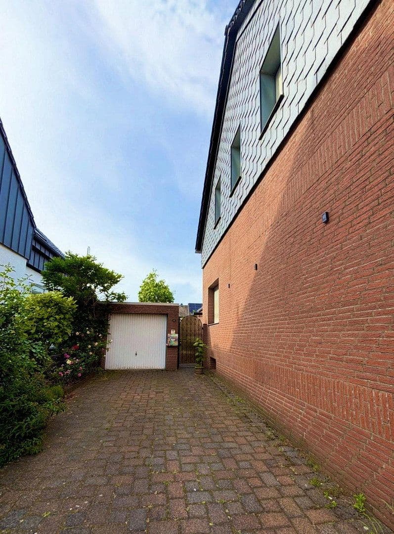 Predaj domu 91 m², pozemek 321 m², Bottrop, Severné Porýnie - Westfálsko Predaj domu 91 m², pozemek 321 m², Bottrop, Severné Porýnie - Westfálsko