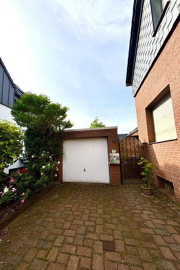Predaj domu 91 m², pozemek 321 m², Bottrop, Severné Porýnie - Westfálsko Predaj domu 91 m², pozemek 321 m², Bottrop, Severné Porýnie - Westfálsko