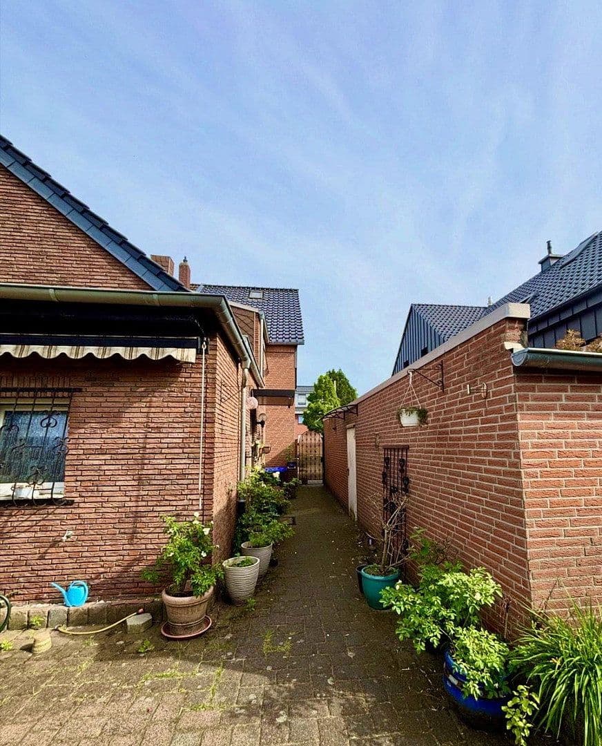 Predaj domu 91 m², pozemek 321 m², Bottrop, Severné Porýnie - Westfálsko Predaj domu 91 m², pozemek 321 m², Bottrop, Severné Porýnie - Westfálsko