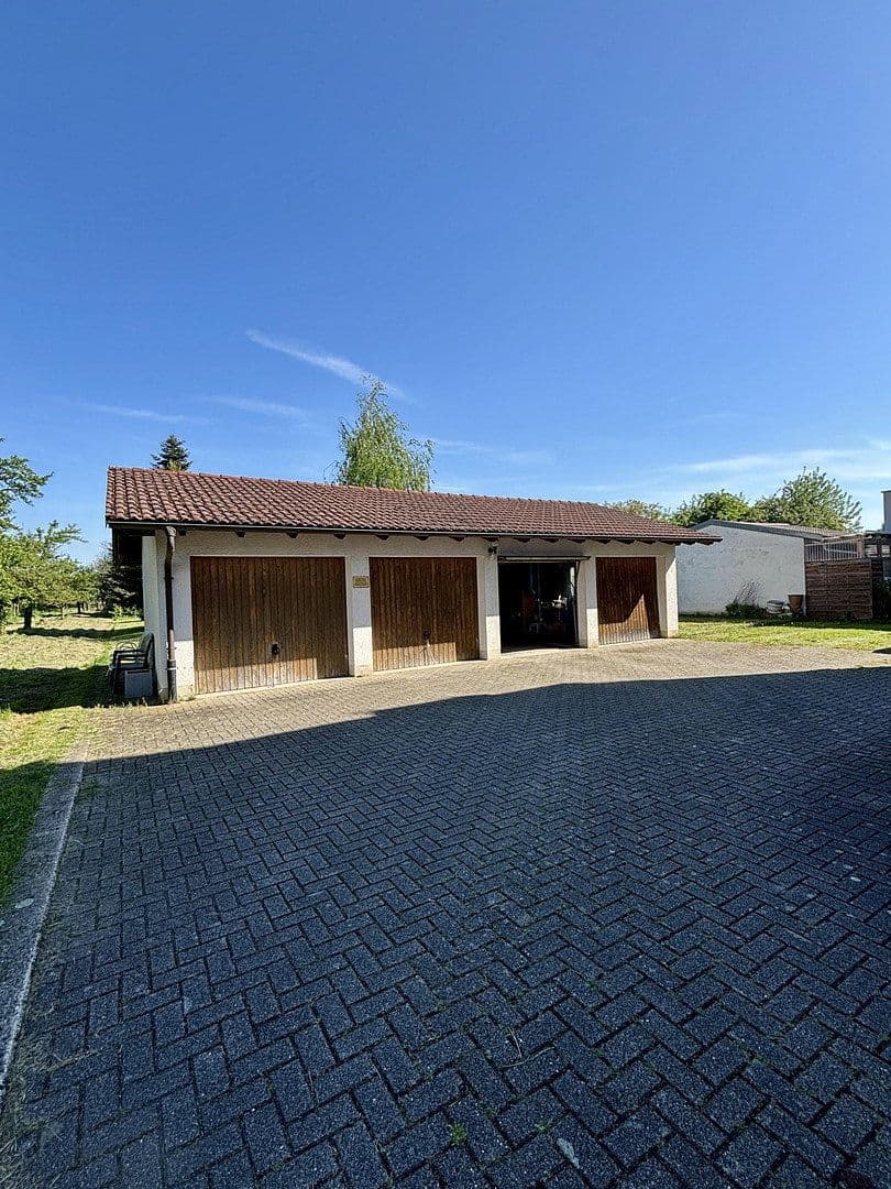 Predaj domu 503 m², pozemek 872 m², Achern, Bádensko-Wurttembersko Predaj domu 503 m², pozemek 872 m², Achern, Bádensko-Wurttembersko