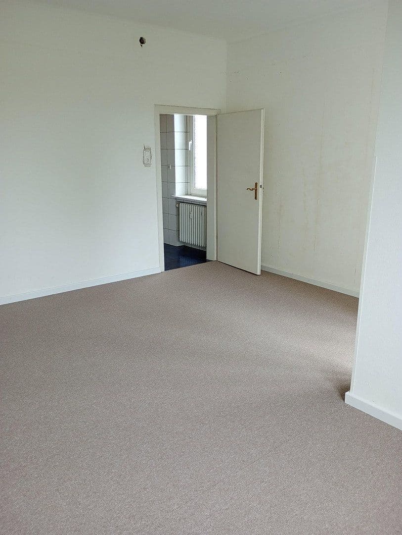 Prenájom bytu 4-izbový 121 m², Köln, Severné Porýnie - Westfálsko Prenájom bytu 4-izbový 121 m², Köln, Severné Porýnie - Westfálsko