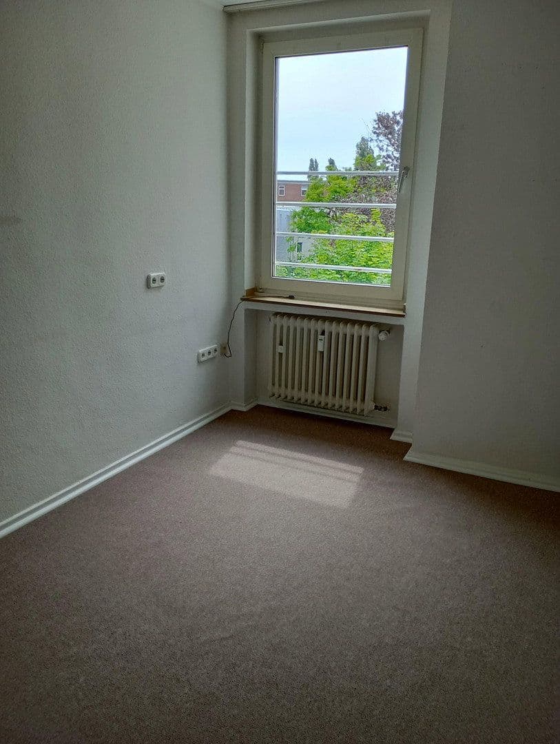 Prenájom bytu 4-izbový 121 m², Köln, Severné Porýnie - Westfálsko Prenájom bytu 4-izbový 121 m², Köln, Severné Porýnie - Westfálsko