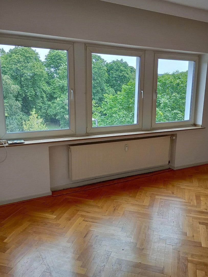 Prenájom bytu 4-izbový 121 m², Köln, Severné Porýnie - Westfálsko Prenájom bytu 4-izbový 121 m², Köln, Severné Porýnie - Westfálsko