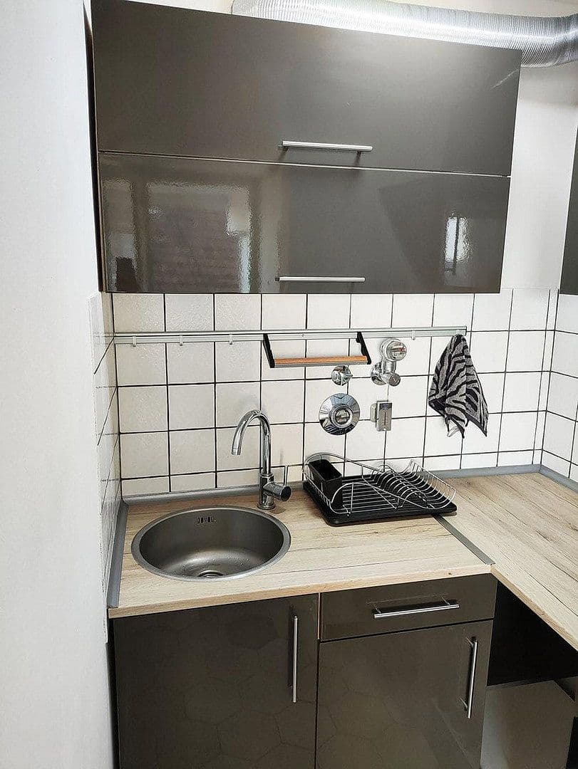Prenájom bytu 1-izbový 32 m², Sindelfingen, Bádensko-Wurttembersko Prenájom bytu 1-izbový 32 m², Sindelfingen, Bádensko-Wurttembersko