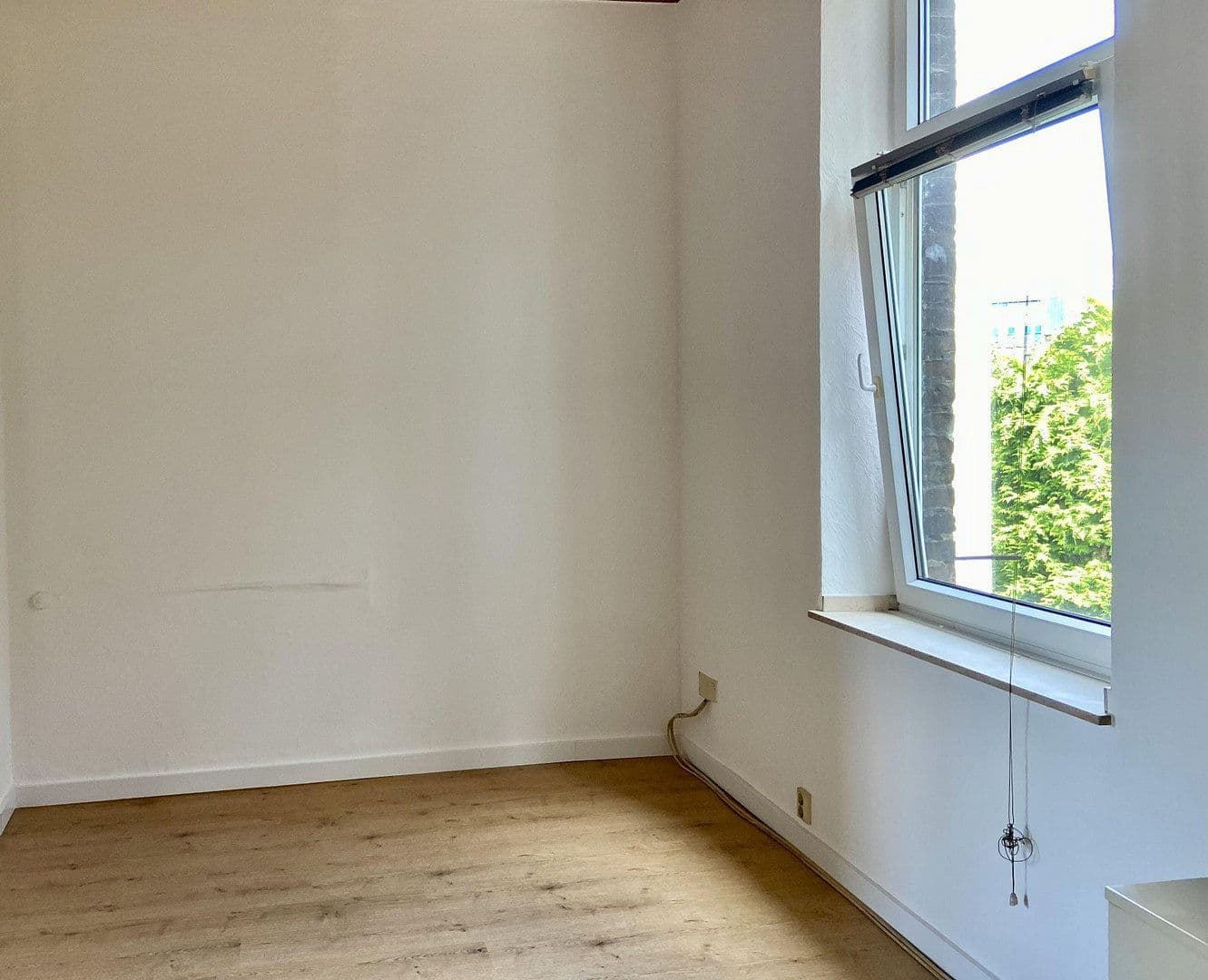 Prenájom bytu 3-izbový 70 m², Düsseldorf, Severné Porýnie - Westfálsko Prenájom bytu 3-izbový 70 m², Düsseldorf, Severné Porýnie - Westfálsko