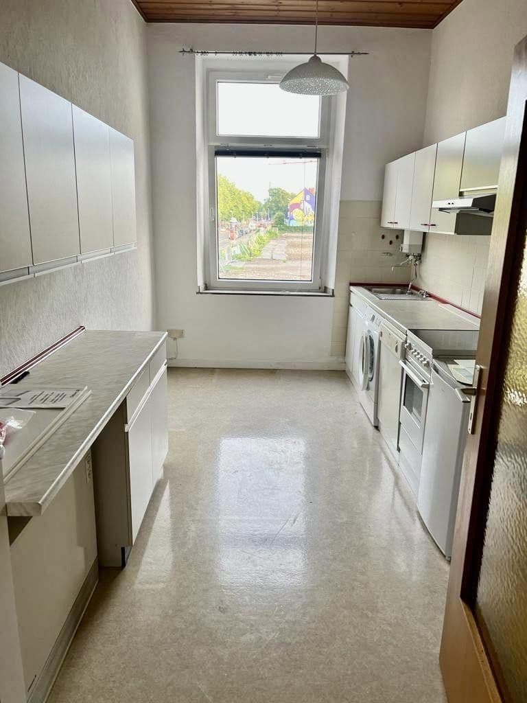 Prenájom bytu 3-izbový 70 m², Düsseldorf, Severné Porýnie - Westfálsko Prenájom bytu 3-izbový 70 m², Düsseldorf, Severné Porýnie - Westfálsko
