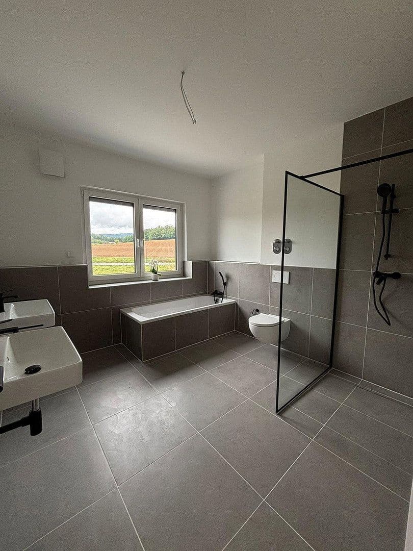 Prenájom bytu 3-izbový 85 m², Kirchroth, Bavorsko Prenájom bytu 3-izbový 85 m², Kirchroth, Bavorsko