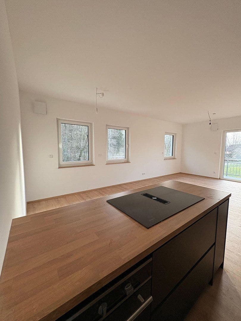 Prenájom bytu 3-izbový 85 m², Kirchroth, Bavorsko Prenájom bytu 3-izbový 85 m², Kirchroth, Bavorsko