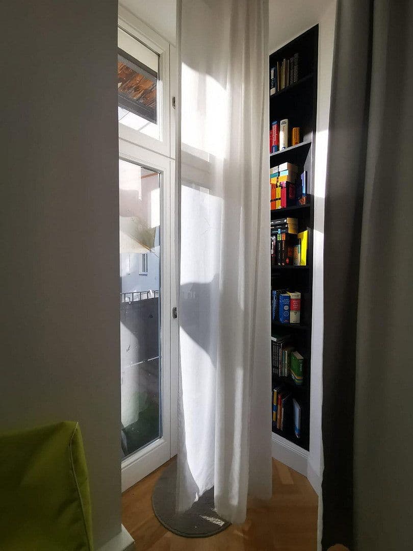 Predaj bytu 4-izbový 93 m², Berlin, Berlín Predaj bytu 4-izbový 93 m², Berlin, Berlín