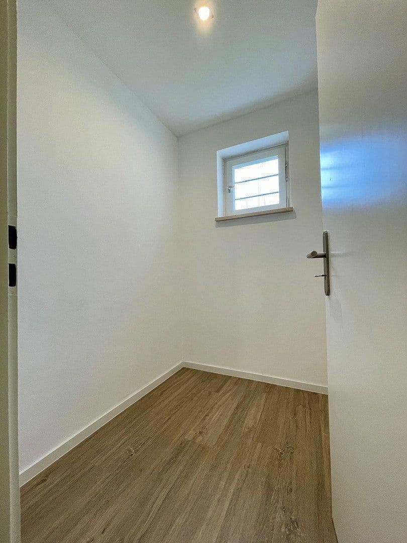 Prenájom bytu 2-izbový 67 m², Donaustaufer Str. 12b, Regensburg, Bavorsko Prenájom bytu 2-izbový 67 m², Donaustaufer Str. 12b, Regensburg, Bavorsko