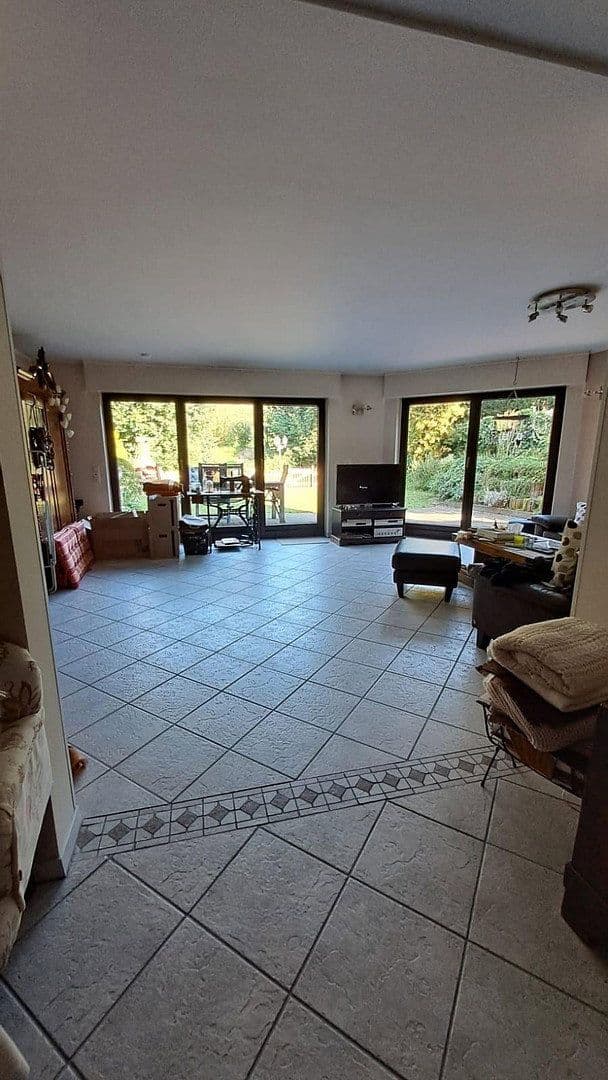 Predaj bytu 3-izbový 105 m², Duisburg, Severné Porýnie - Westfálsko Predaj bytu 3-izbový 105 m², Duisburg, Severné Porýnie - Westfálsko