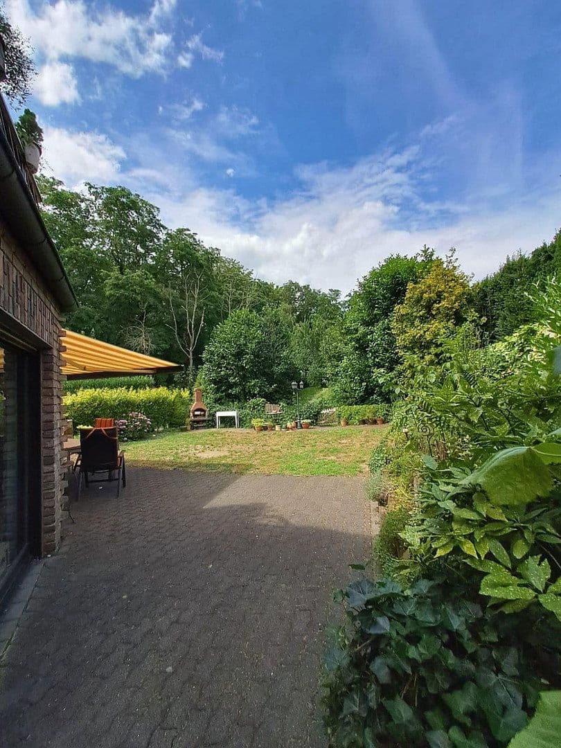 Predaj bytu 3-izbový 105 m², Duisburg, Severné Porýnie - Westfálsko Predaj bytu 3-izbový 105 m², Duisburg, Severné Porýnie - Westfálsko