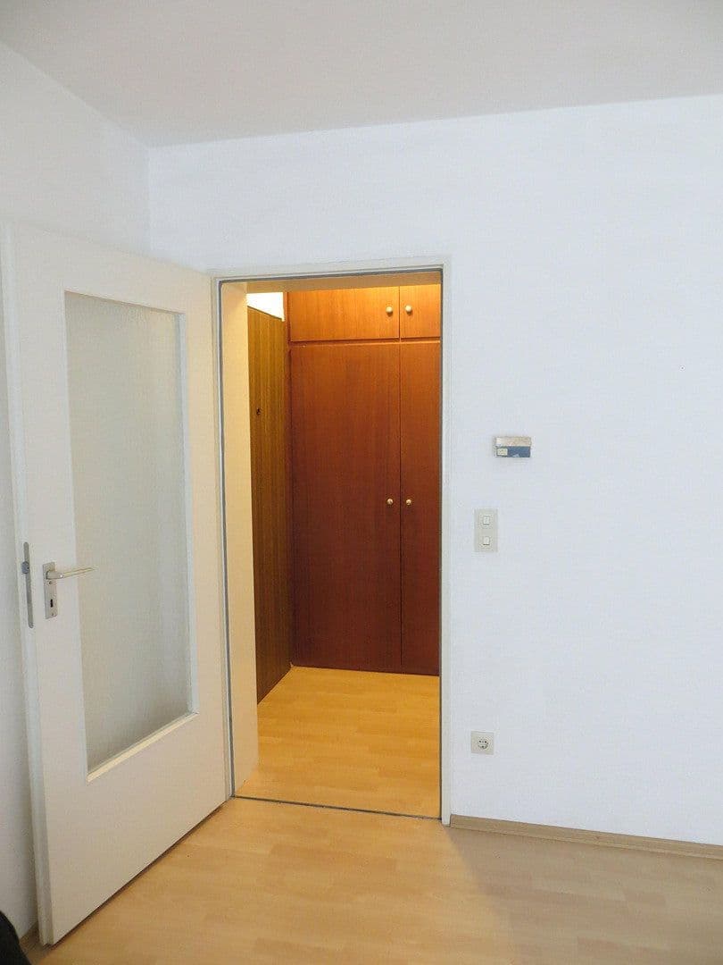 Prenájom bytu 1-izbový 34 m², Holzgartenstr. 34, Nürnberg, Bavorsko Prenájom bytu 1-izbový 34 m², Holzgartenstr. 34, Nürnberg, Bavorsko