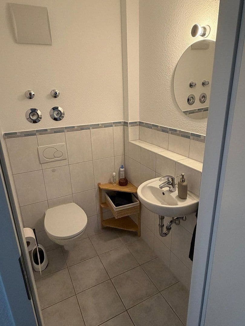 Prenájom bytu 4-izbový 95 m², Wendlingen am Neckar, Bádensko-Wurttembersko Prenájom bytu 4-izbový 95 m², Wendlingen am Neckar, Bádensko-Wurttembersko