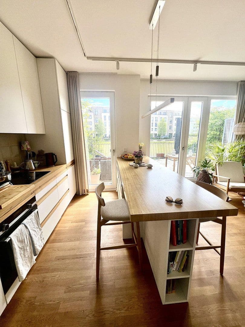 Predaj bytu 5-izbový 143 m², Berlin, Berlín Predaj bytu 5-izbový 143 m², Berlin, Berlín