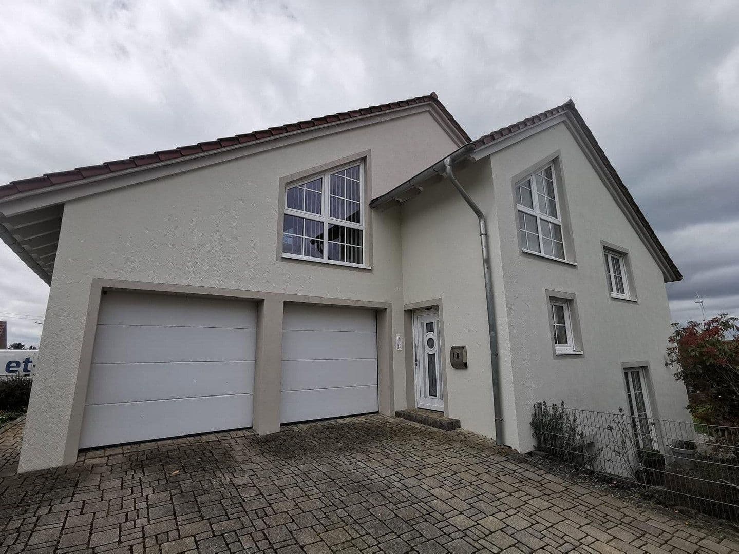 Predaj domu 240 m², pozemek 1.000 m², Gilzem, Porýnie-Falcko Predaj domu 240 m², pozemek 1.000 m², Gilzem, Porýnie-Falcko