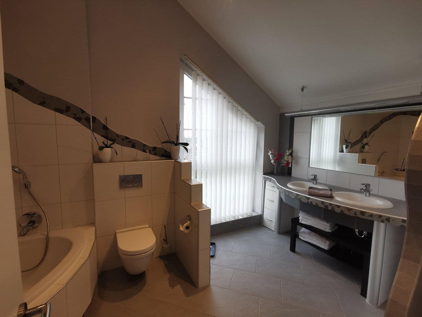Predaj domu 240 m², pozemek 1.000 m², Gilzem, Porýnie-Falcko Predaj domu 240 m², pozemek 1.000 m², Gilzem, Porýnie-Falcko