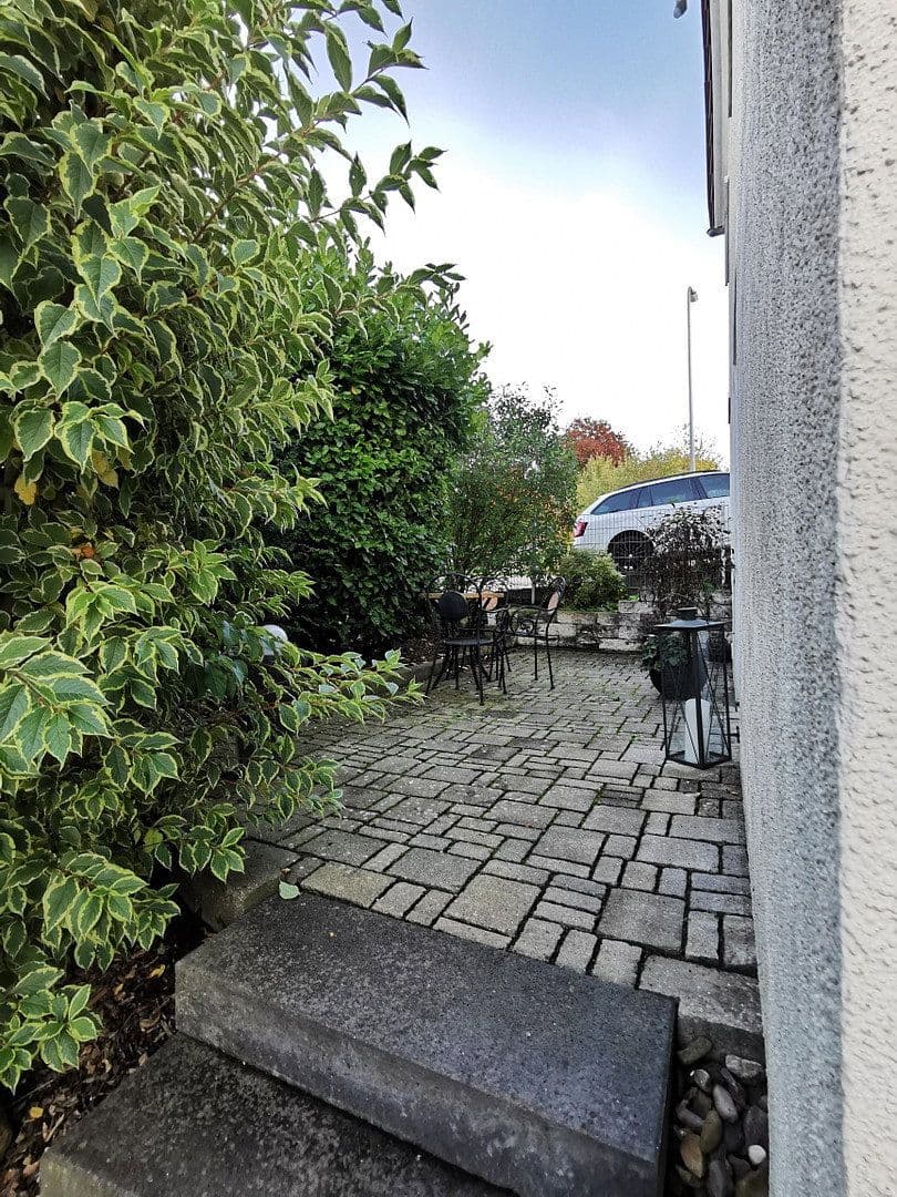 Predaj domu 240 m², pozemek 1.000 m², Gilzem, Porýnie-Falcko Predaj domu 240 m², pozemek 1.000 m², Gilzem, Porýnie-Falcko