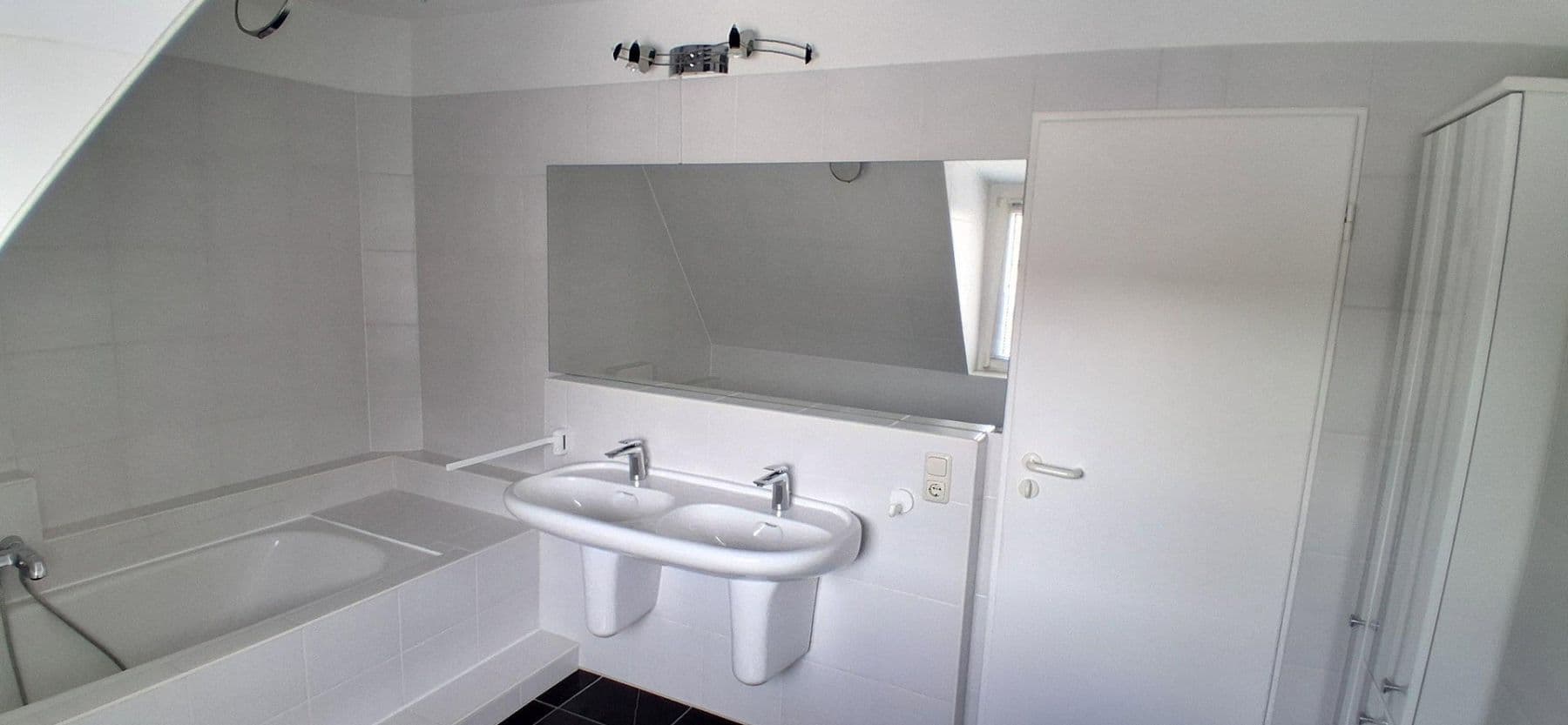 Predaj bytu 4-izbový 146 m², Essen, Severné Porýnie - Westfálsko Predaj bytu 4-izbový 146 m², Essen, Severné Porýnie - Westfálsko