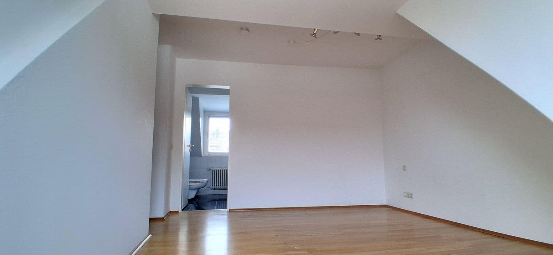 Predaj bytu 4-izbový 146 m², Essen, Severné Porýnie - Westfálsko Predaj bytu 4-izbový 146 m², Essen, Severné Porýnie - Westfálsko