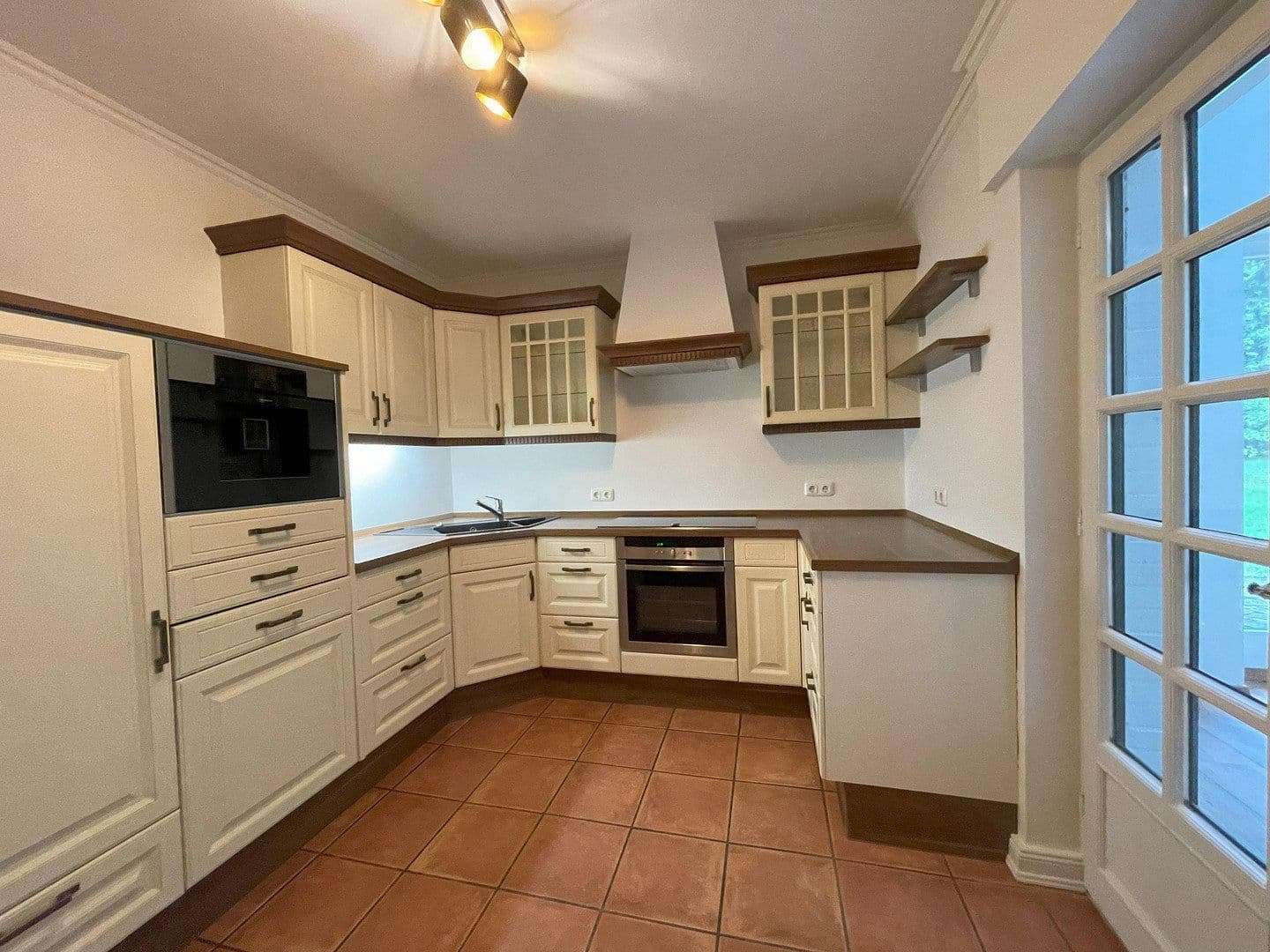 Prenájom domu 148 m², pozemek 4.958 m², Grambek, Šlezvicko-Holštajnsko Prenájom domu 148 m², pozemek 4.958 m², Grambek, Šlezvicko-Holštajnsko
