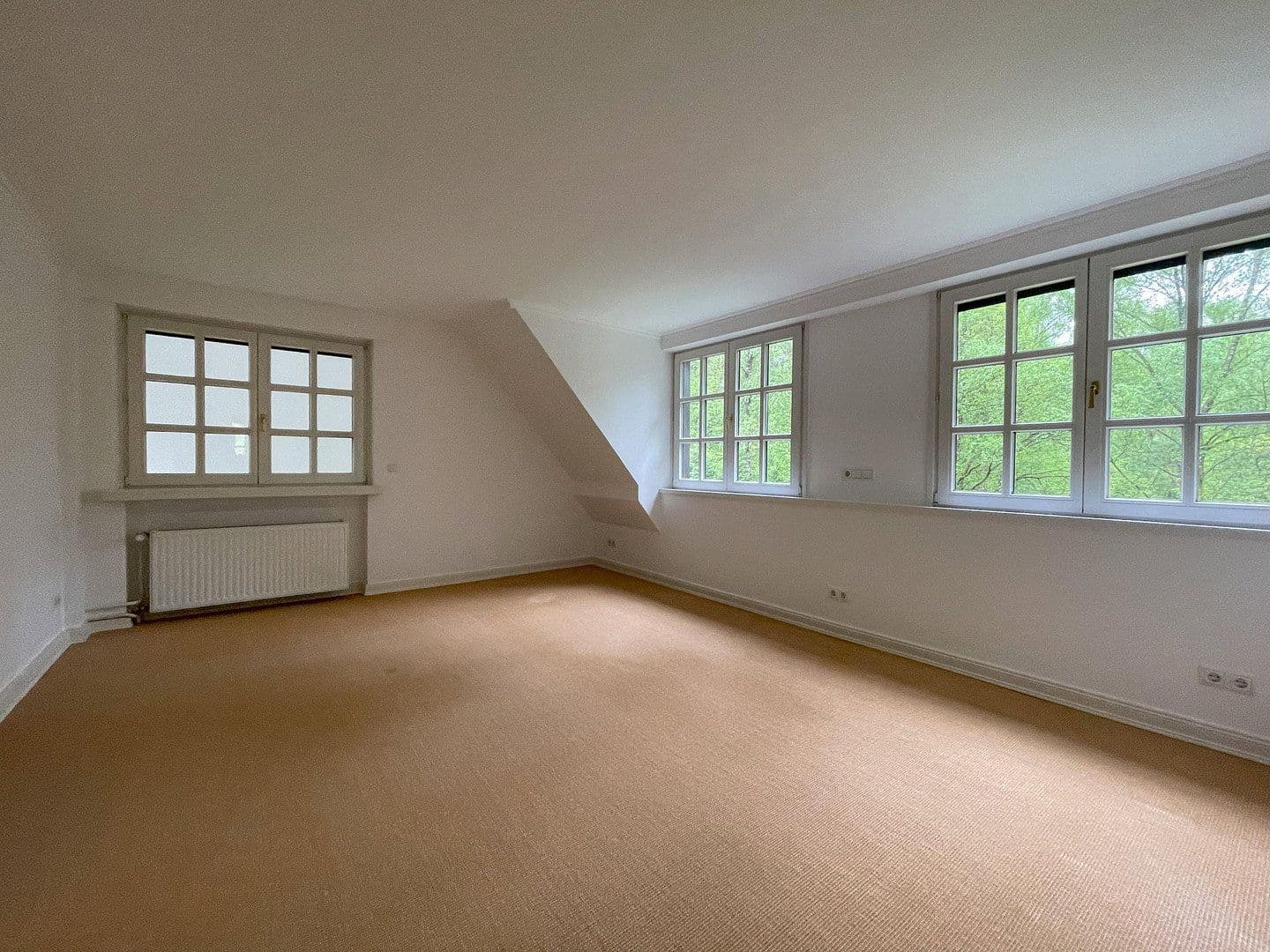 Prenájom domu 148 m², pozemek 4.958 m², Grambek, Šlezvicko-Holštajnsko Prenájom domu 148 m², pozemek 4.958 m², Grambek, Šlezvicko-Holštajnsko