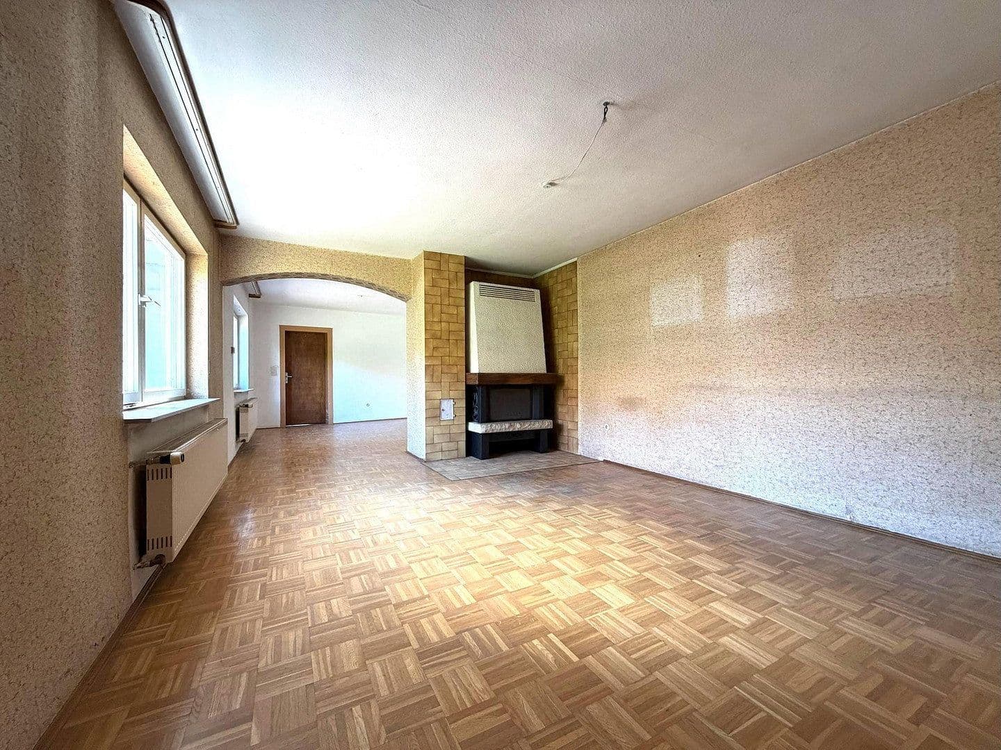 Predaj domu 237 m², pozemek 512 m², Hauptstr. 53, Freisbach, Porýnie-Falcko Predaj domu 237 m², pozemek 512 m², Hauptstr. 53, Freisbach, Porýnie-Falcko
