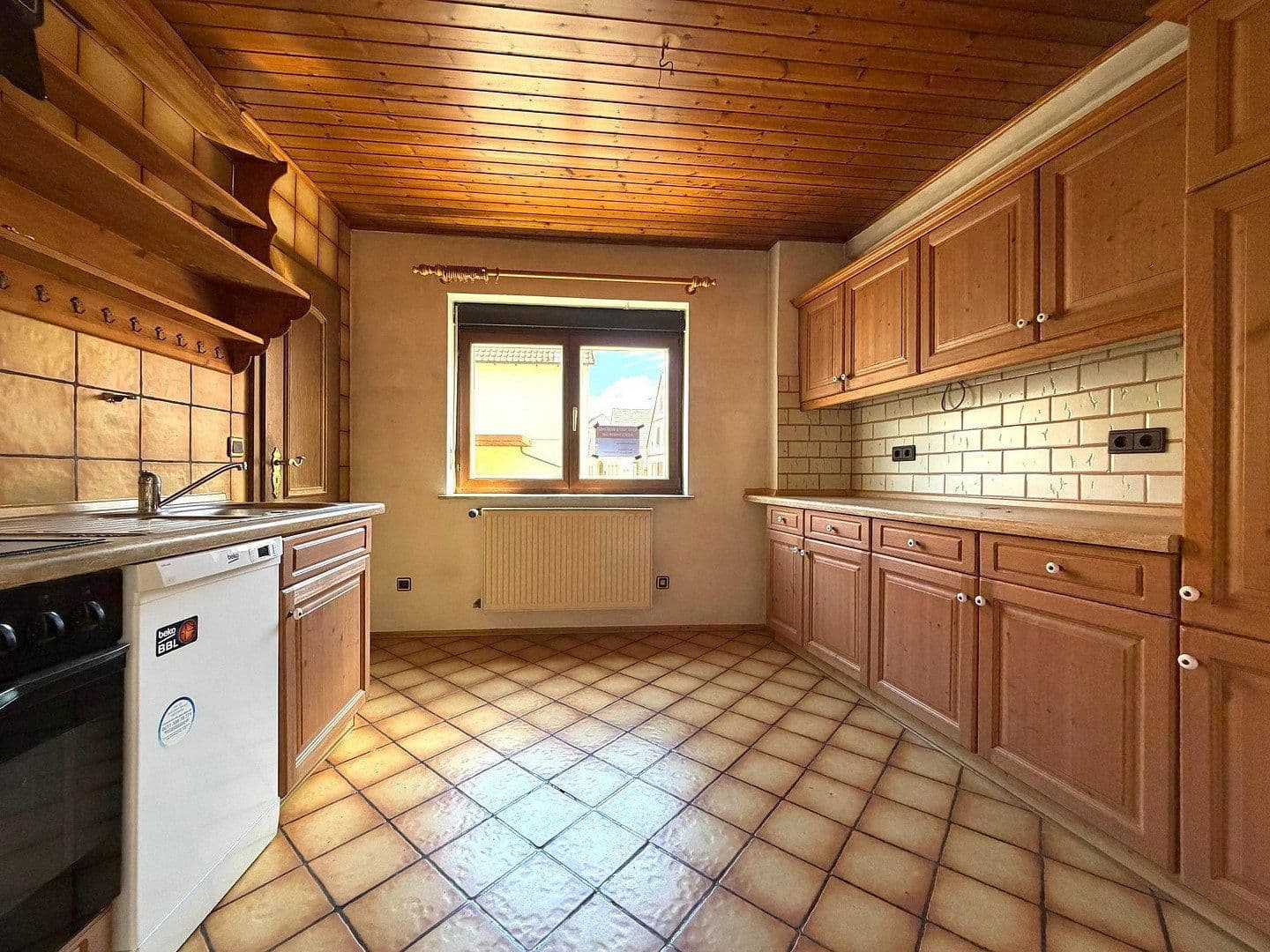 Predaj domu 237 m², pozemek 512 m², Hauptstr. 53, Freisbach, Porýnie-Falcko Predaj domu 237 m², pozemek 512 m², Hauptstr. 53, Freisbach, Porýnie-Falcko
