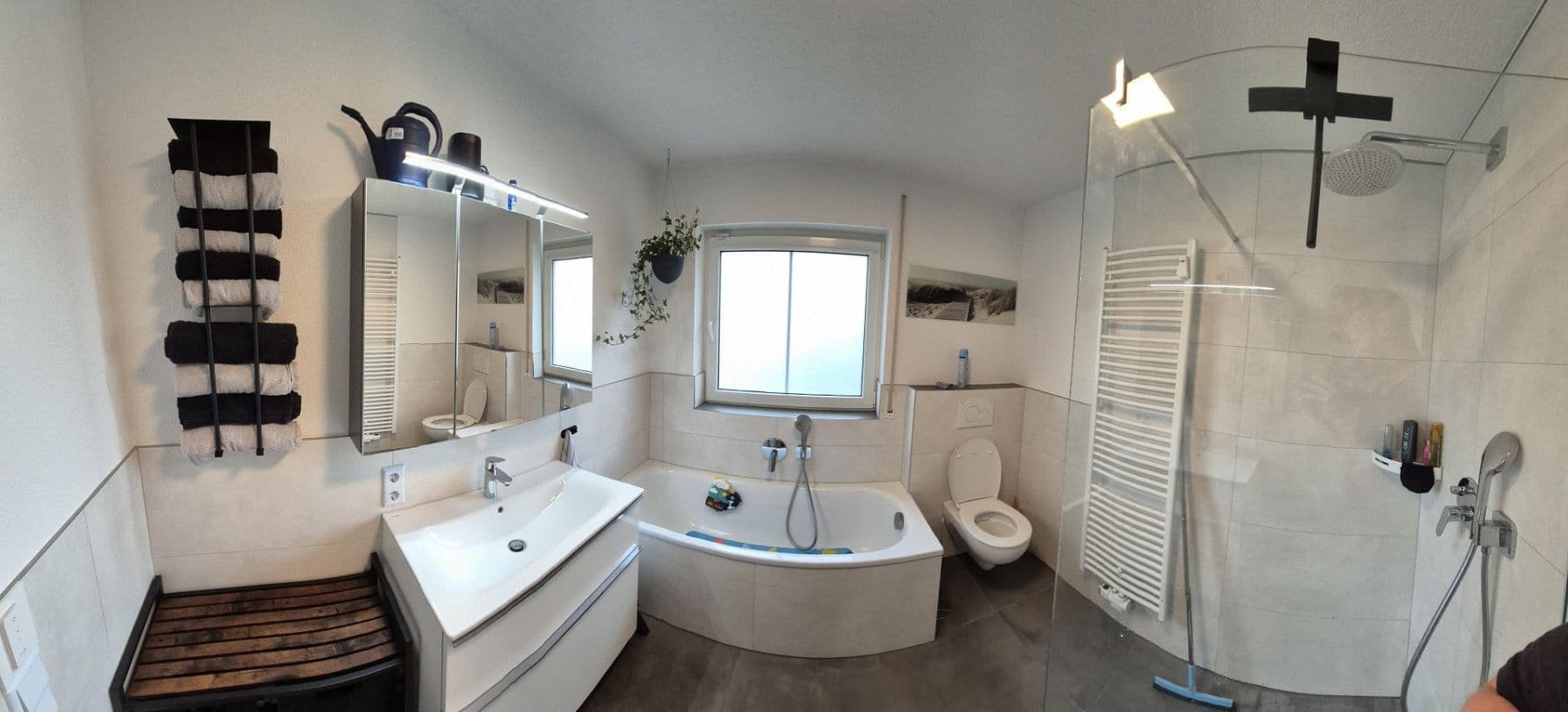 Prenájom bytu 4-izbový 90 m², Am Briel 64, Konstanz, Bádensko-Wurttembersko Prenájom bytu 4-izbový 90 m², Am Briel 64, Konstanz, Bádensko-Wurttembersko