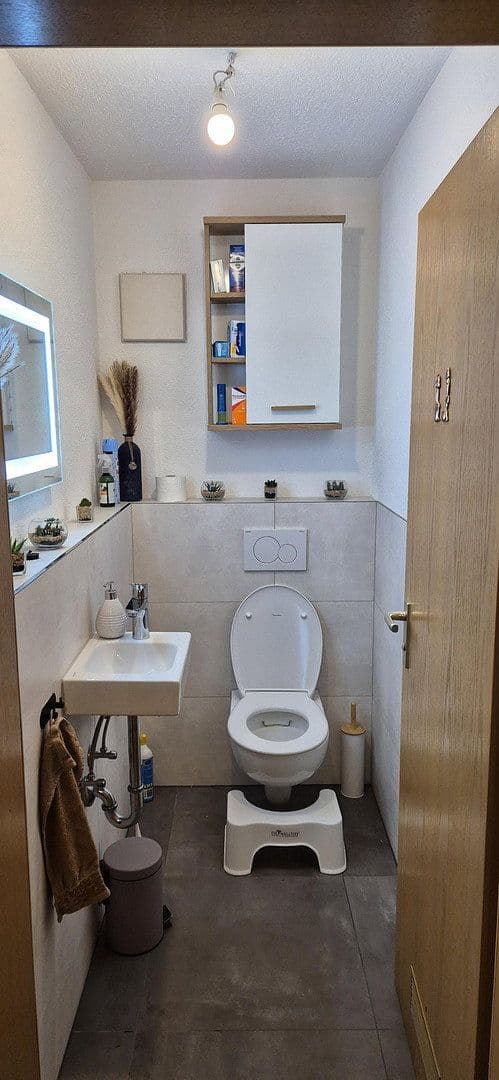 Prenájom bytu 4-izbový 90 m², Am Briel 64, Konstanz, Bádensko-Wurttembersko Prenájom bytu 4-izbový 90 m², Am Briel 64, Konstanz, Bádensko-Wurttembersko