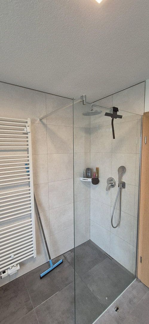 Prenájom bytu 4-izbový 90 m², Am Briel 64, Konstanz, Bádensko-Wurttembersko Prenájom bytu 4-izbový 90 m², Am Briel 64, Konstanz, Bádensko-Wurttembersko