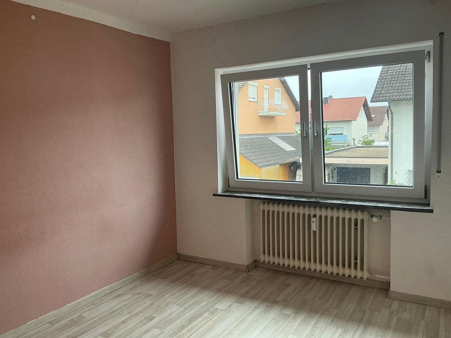 Predaj bytu 4-izbový 120 m², Forst, Bádensko-Wurttembersko Predaj bytu 4-izbový 120 m², Forst, Bádensko-Wurttembersko
