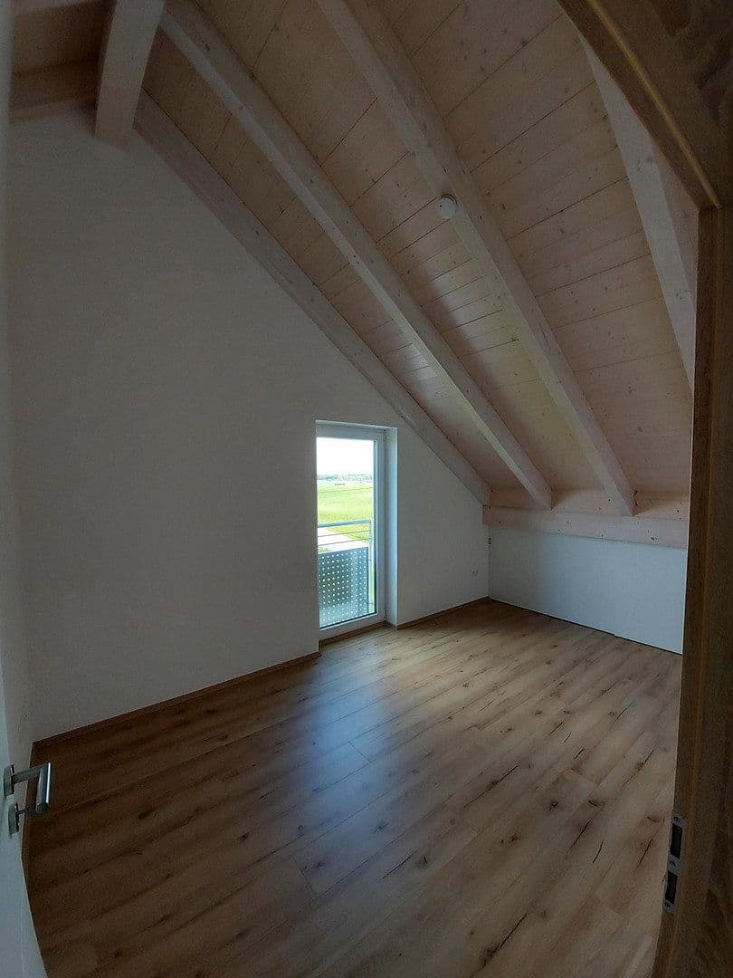 Prenájom domu 170 m², pozemek 250 m², Ettringen, Bavorsko Prenájom domu 170 m², pozemek 250 m², Ettringen, Bavorsko