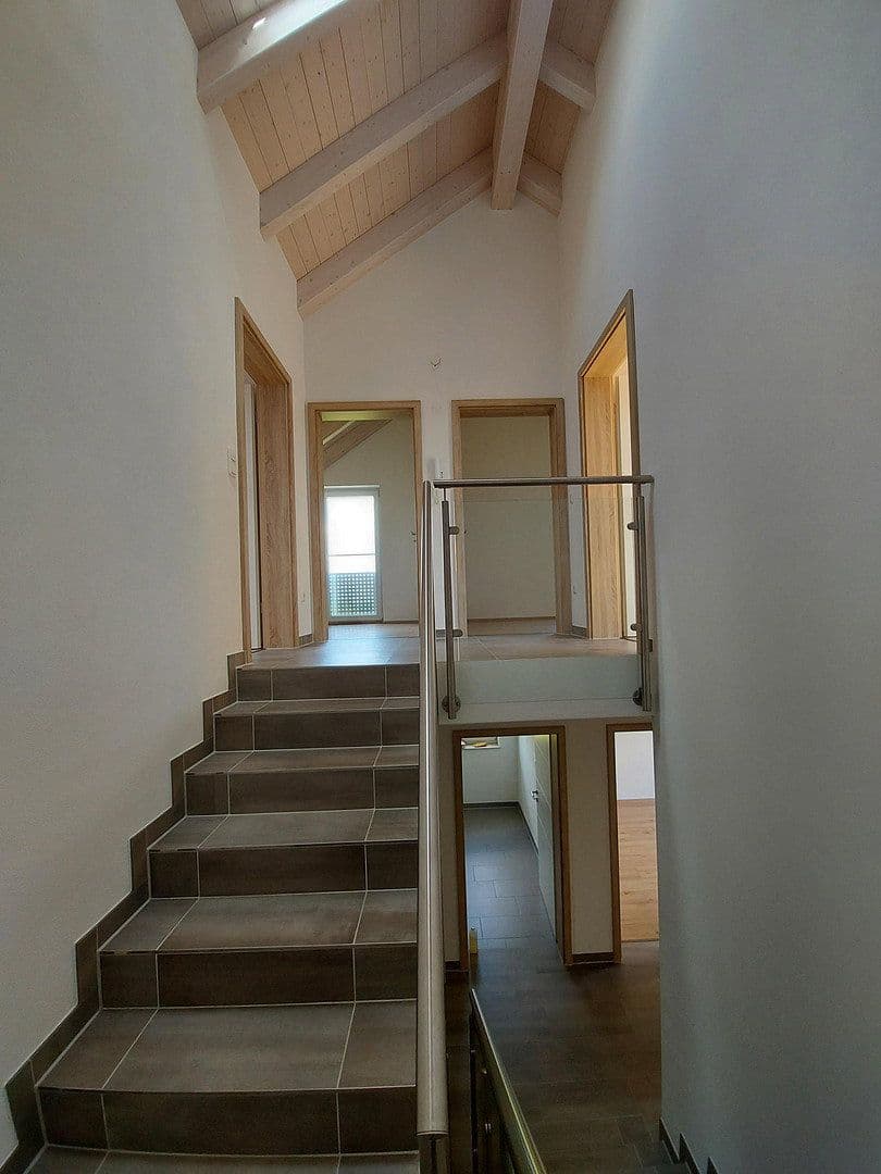 Prenájom domu 170 m², pozemek 250 m², Ettringen, Bavorsko Prenájom domu 170 m², pozemek 250 m², Ettringen, Bavorsko