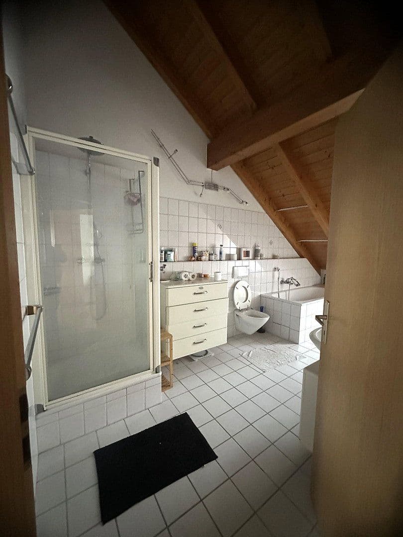 Prenájom bytu 4-izbový 124 m², Hammerstrasse 3, Lörrach, Bádensko-Wurttembersko Prenájom bytu 4-izbový 124 m², Hammerstrasse 3, Lörrach, Bádensko-Wurttembersko