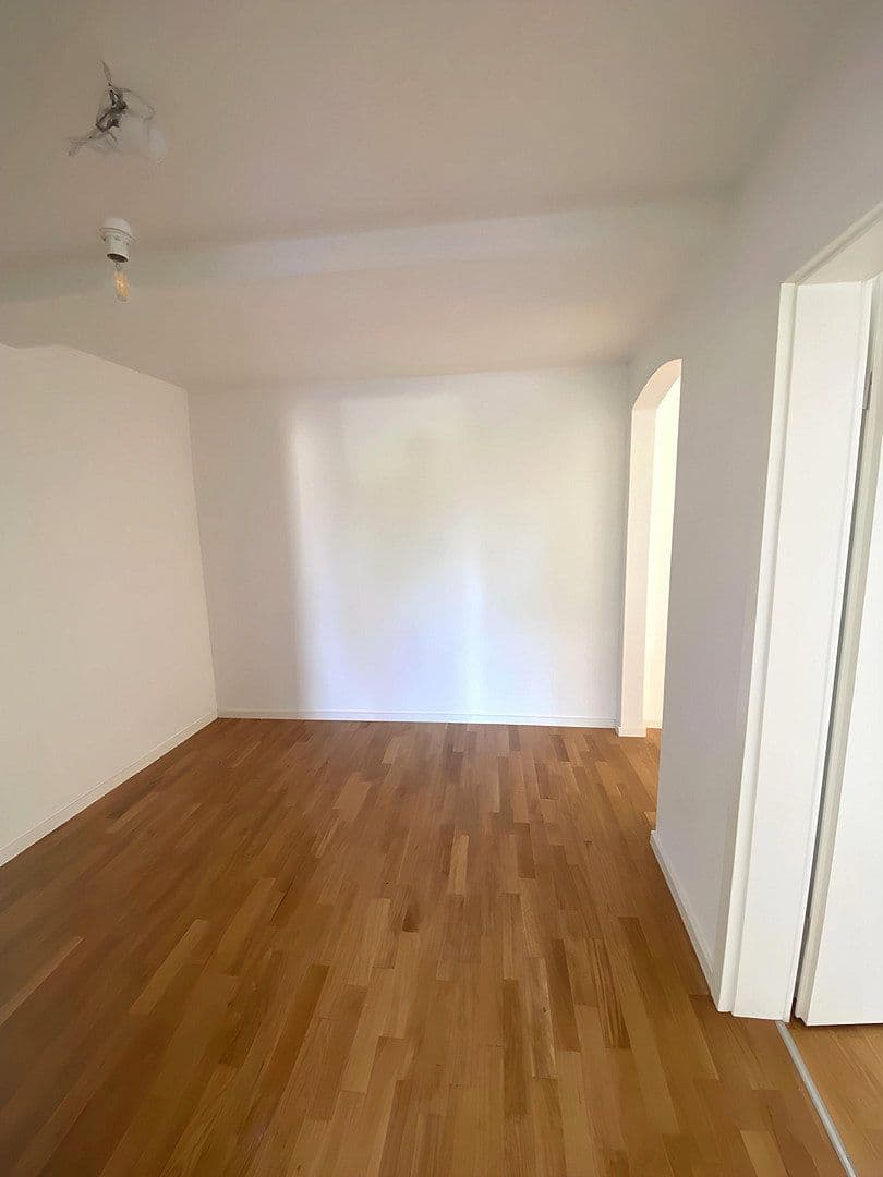 Prenájom bytu 3-izbový 78 m², Fürstenrieder Str. 35, München, Bavorsko Prenájom bytu 3-izbový 78 m², Fürstenrieder Str. 35, München, Bavorsko