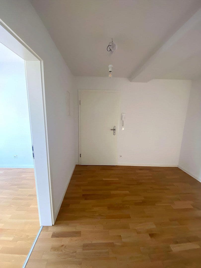 Prenájom bytu 3-izbový 78 m², Fürstenrieder Str. 35, München, Bavorsko Prenájom bytu 3-izbový 78 m², Fürstenrieder Str. 35, München, Bavorsko