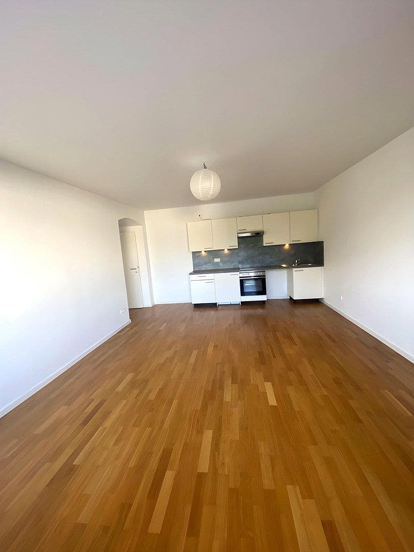 Prenájom bytu 3-izbový 78 m², Fürstenrieder Str. 35, München, Bavorsko Prenájom bytu 3-izbový 78 m², Fürstenrieder Str. 35, München, Bavorsko