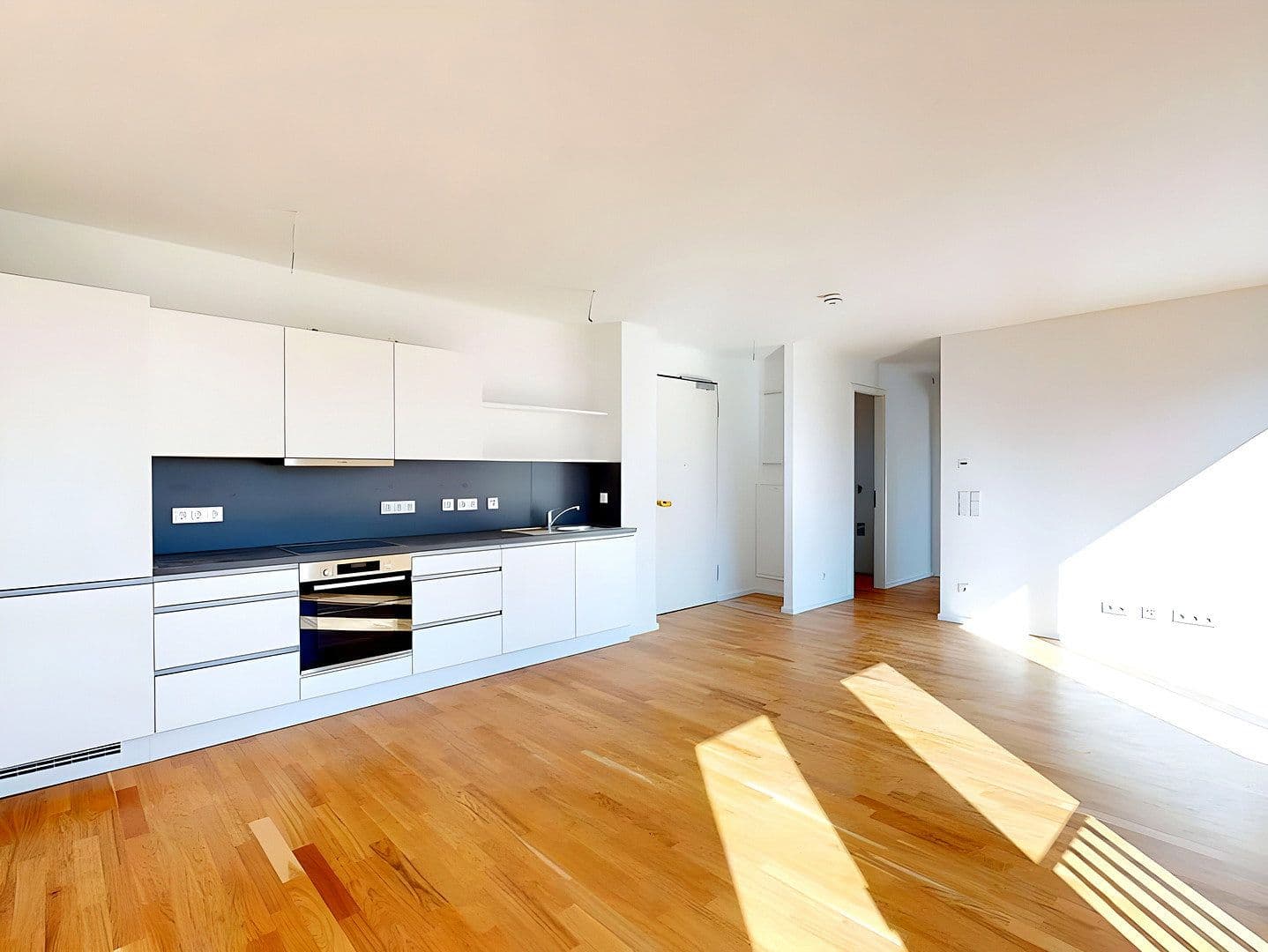 Prenájom bytu 2-izbový 67 m², Frankfurt-Mainkur, Frankfurt am Main, Hesensko Prenájom bytu 2-izbový 67 m², Frankfurt-Mainkur, Frankfurt am Main, Hesensko