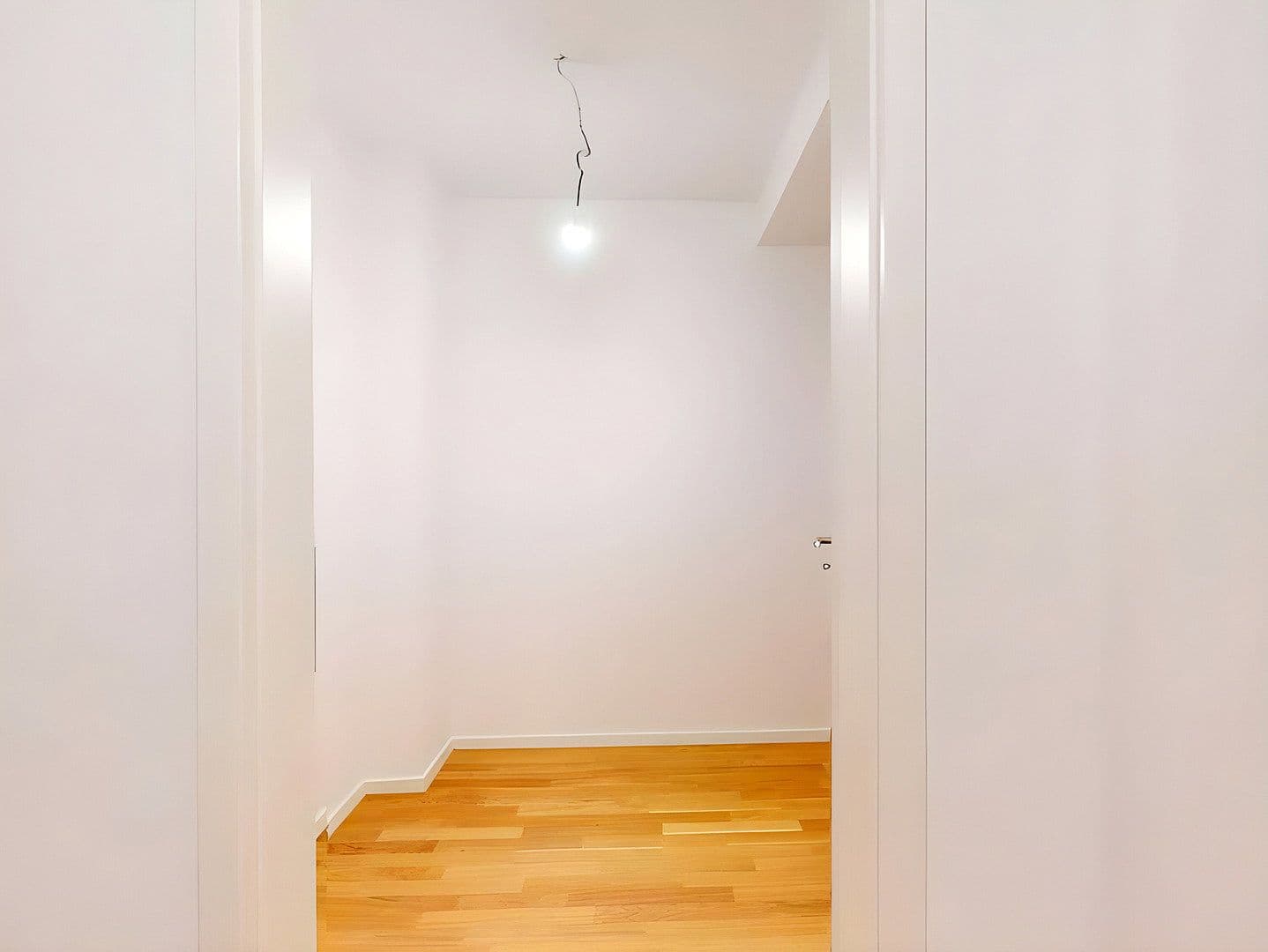 Prenájom bytu 2-izbový 67 m², Frankfurt-Mainkur, Frankfurt am Main, Hesensko Prenájom bytu 2-izbový 67 m², Frankfurt-Mainkur, Frankfurt am Main, Hesensko