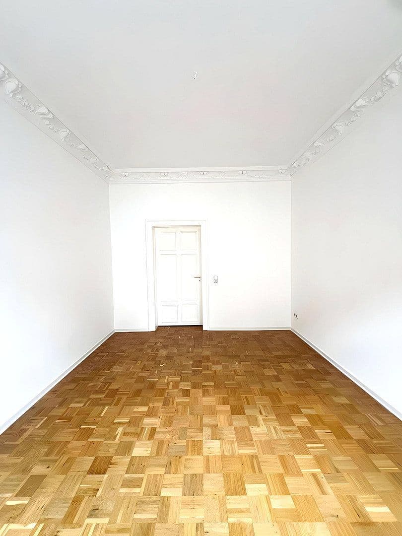 Prenájom bytu 3-izbový 78 m², Kohlgartenstraße 65, Leipzig, Sasko Prenájom bytu 3-izbový 78 m², Kohlgartenstraße 65, Leipzig, Sasko