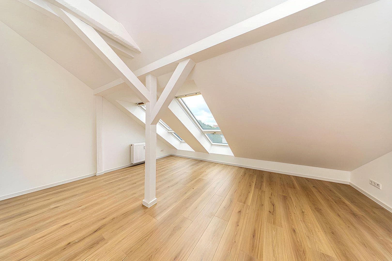 Prenájom bytu 3-izbový 78 m², Kohlgartenstraße 65, Leipzig, Sasko Prenájom bytu 3-izbový 78 m², Kohlgartenstraße 65, Leipzig, Sasko