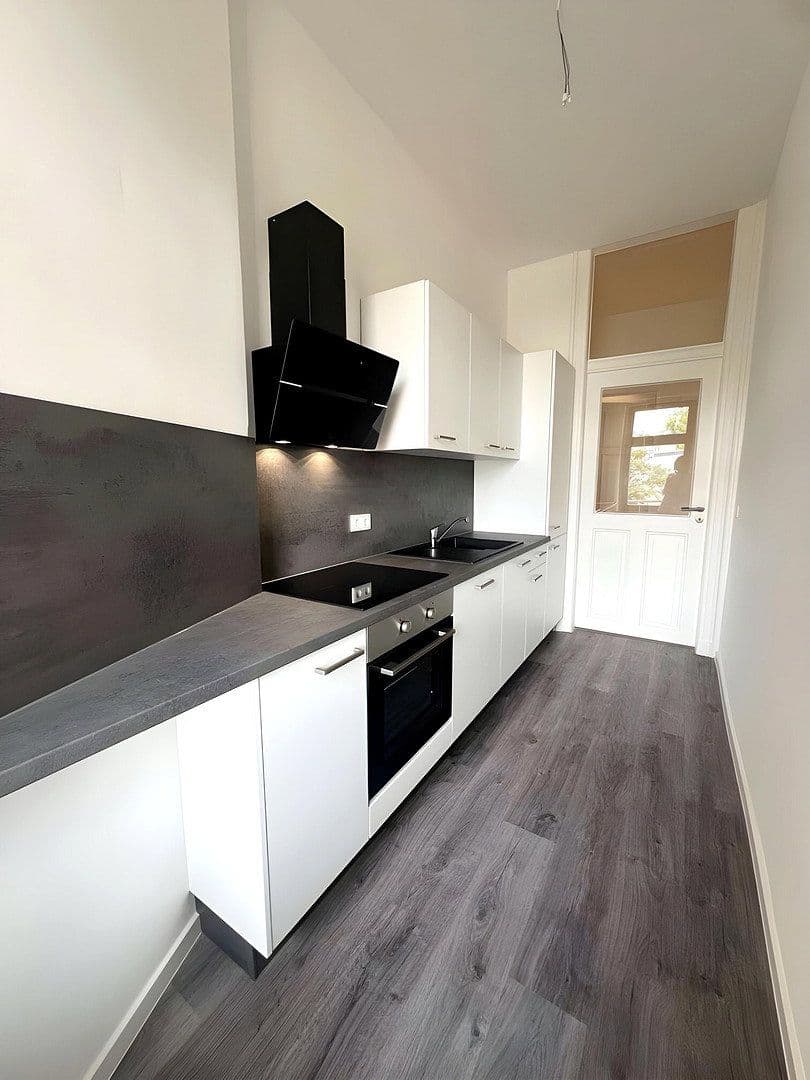 Prenájom bytu 3-izbový 78 m², Kohlgartenstraße 65, Leipzig, Sasko Prenájom bytu 3-izbový 78 m², Kohlgartenstraße 65, Leipzig, Sasko