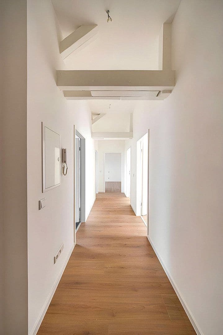 Prenájom bytu 3-izbový 78 m², Kohlgartenstraße 65, Leipzig, Sasko Prenájom bytu 3-izbový 78 m², Kohlgartenstraße 65, Leipzig, Sasko