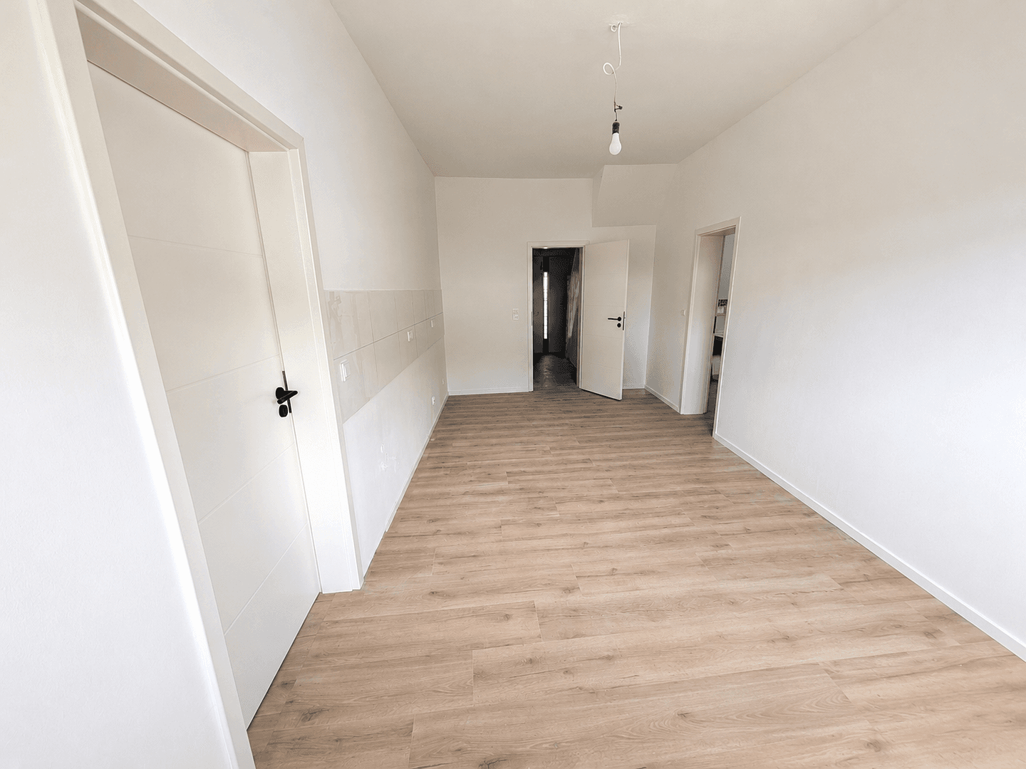 Predaj domu 264 m², pozemek 387 m², Sternweiler Str. 21, Mühlhausen, Bádensko-Wurttembersko Predaj domu 264 m², pozemek 387 m², Sternweiler Str. 21, Mühlhausen, Bádensko-Wurttembersko