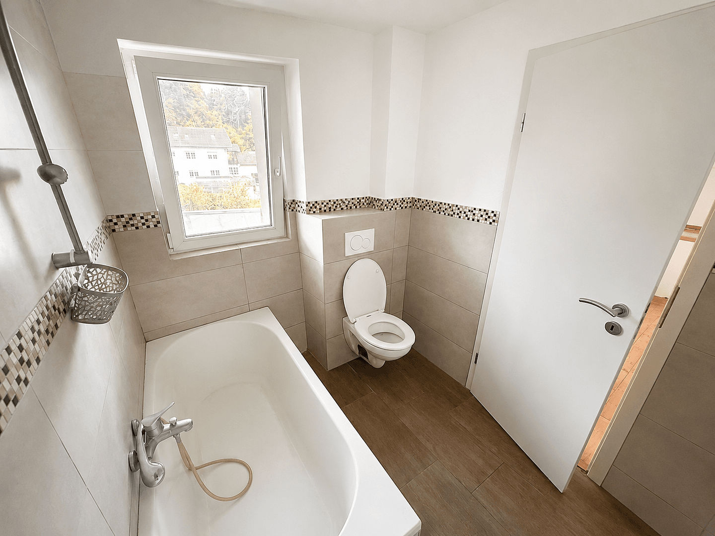Predaj domu 264 m², pozemek 387 m², Sternweiler Str. 21, Mühlhausen, Bádensko-Wurttembersko Predaj domu 264 m², pozemek 387 m², Sternweiler Str. 21, Mühlhausen, Bádensko-Wurttembersko