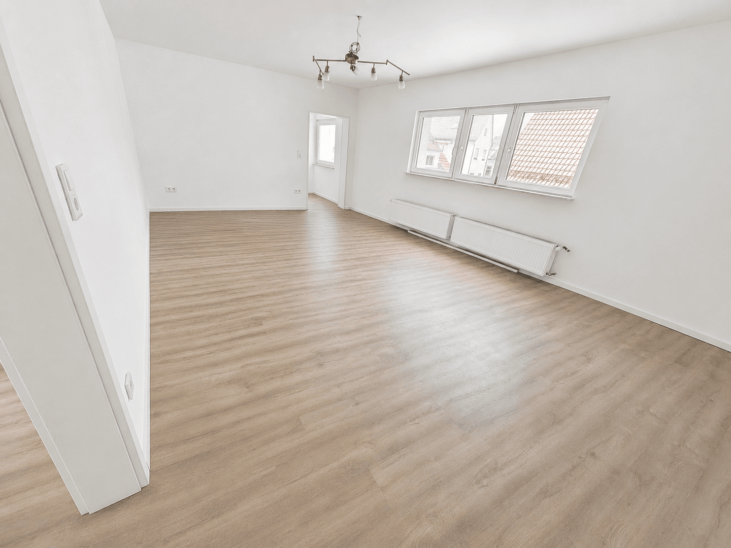 Predaj domu 264 m², pozemek 387 m², Sternweiler Str. 21, Mühlhausen, Bádensko-Wurttembersko Predaj domu 264 m², pozemek 387 m², Sternweiler Str. 21, Mühlhausen, Bádensko-Wurttembersko