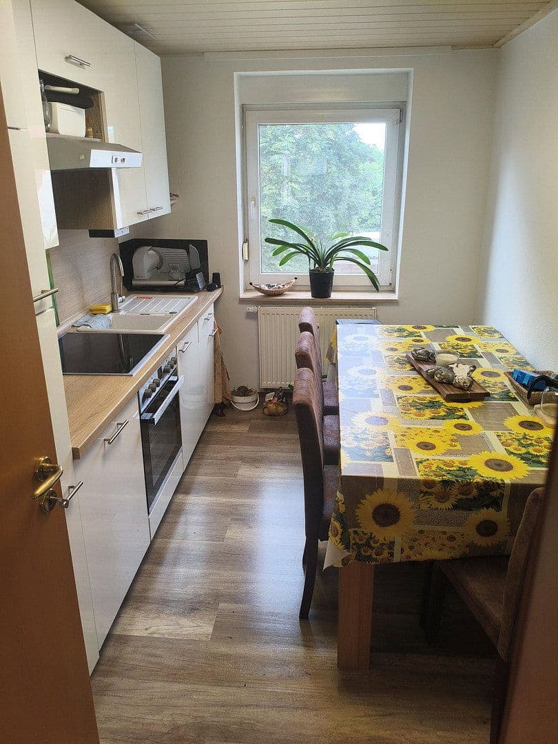Prenájom bytu 3-izbový 76 m², Sandersdorf-Brehna, Sasko-Anhaltsko Prenájom bytu 3-izbový 76 m², Sandersdorf-Brehna, Sasko-Anhaltsko